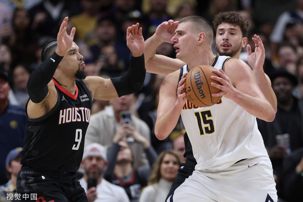 TA：大巴黎的进步更多是通过教练的调教而非购买球员实现的.